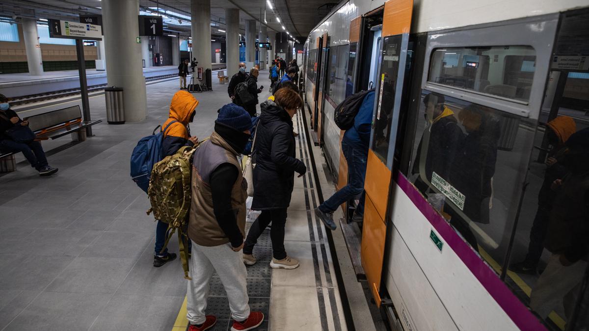 La estación de Rodalies de Sant Andreu entra en servicio