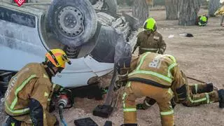 Un muerto y 8 heridos al salirse una furgoneta de la AP-7 en Pilar de la Horadada (5 de abril de 2023)