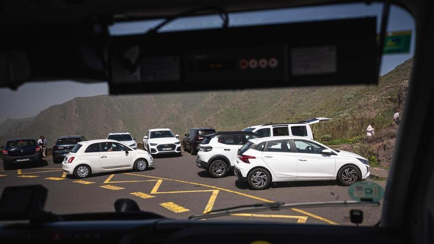 Транспортний колапс у Масці: інфраструктура Тенеріфе не справляється з потоком туристів