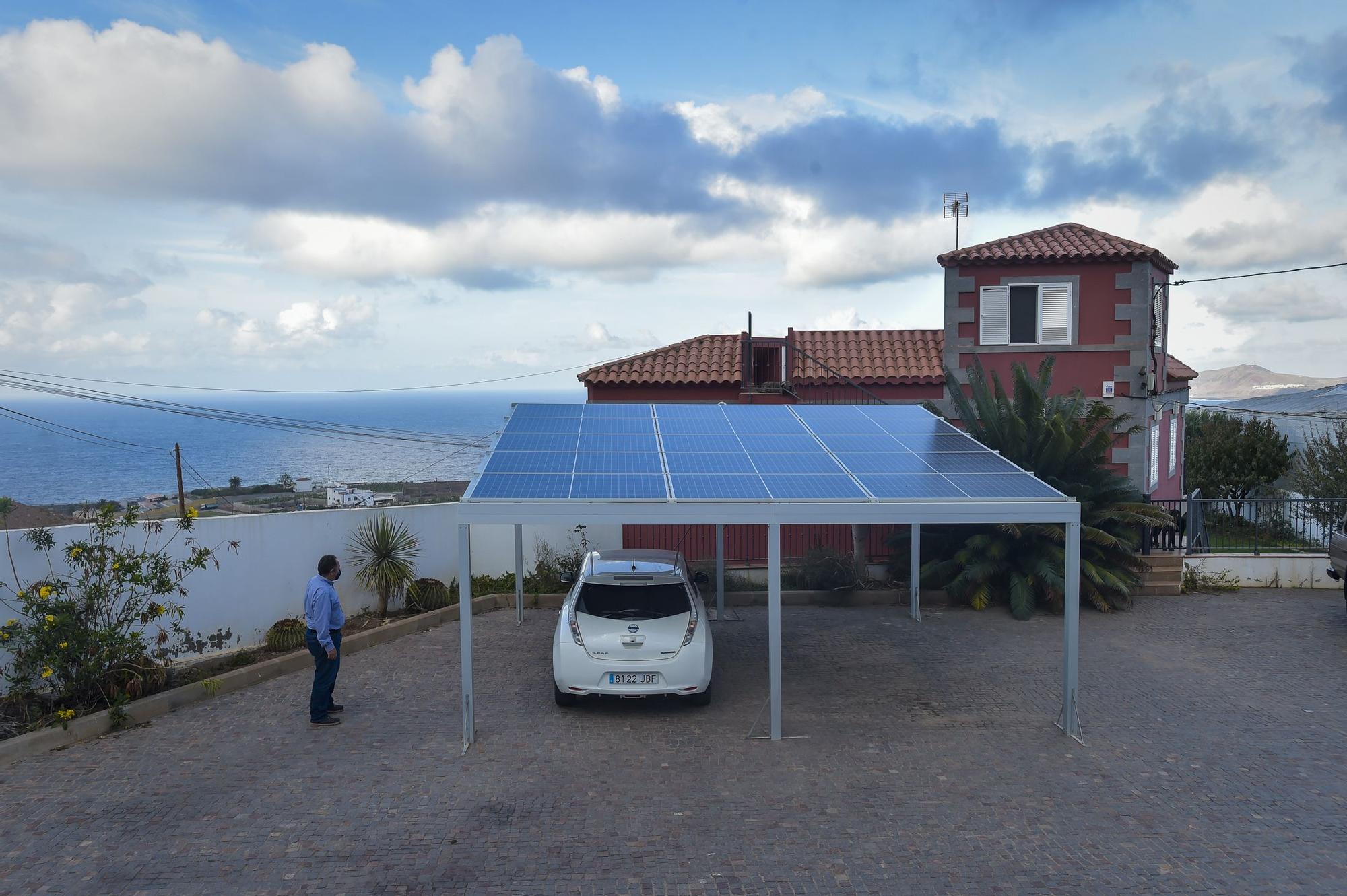 Instalación fotovoltaica para autoconsumo eléctrico en una vivienda del pueblo de Cardones (Arucas)