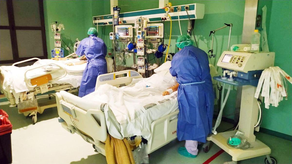 También aumenta la ocupación de camas por enfermos covid en los hospitales