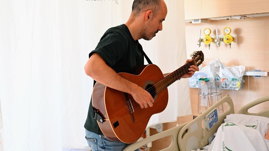 Musicoterapia en hospitales, un respiro emocional para los pacientes
