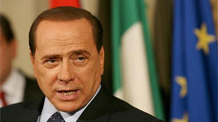 Berlusconi juró su cargo como presidente del Gobierno