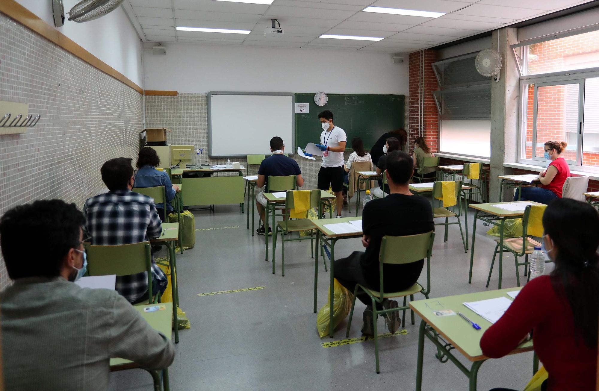 Así ha sido el examen de oposiciones a maestros de secundaria en el IES de Benicalap