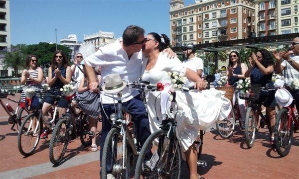 Una boda, a dos ruedas