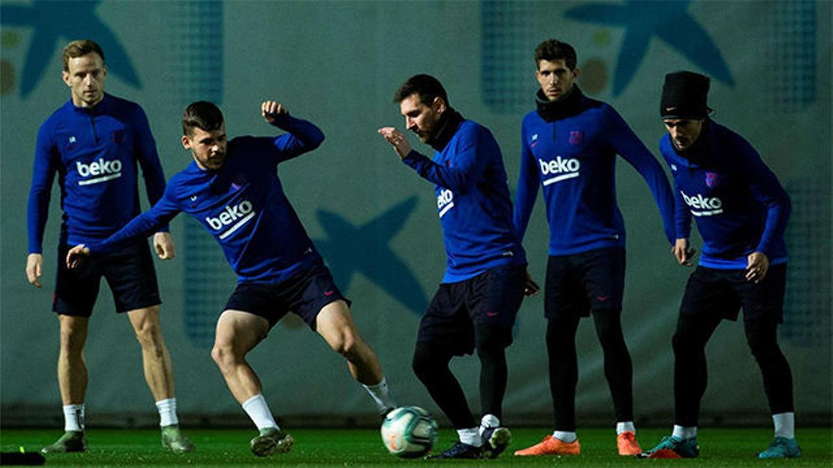 El Barça se entrena sin Arthur antes del clásico