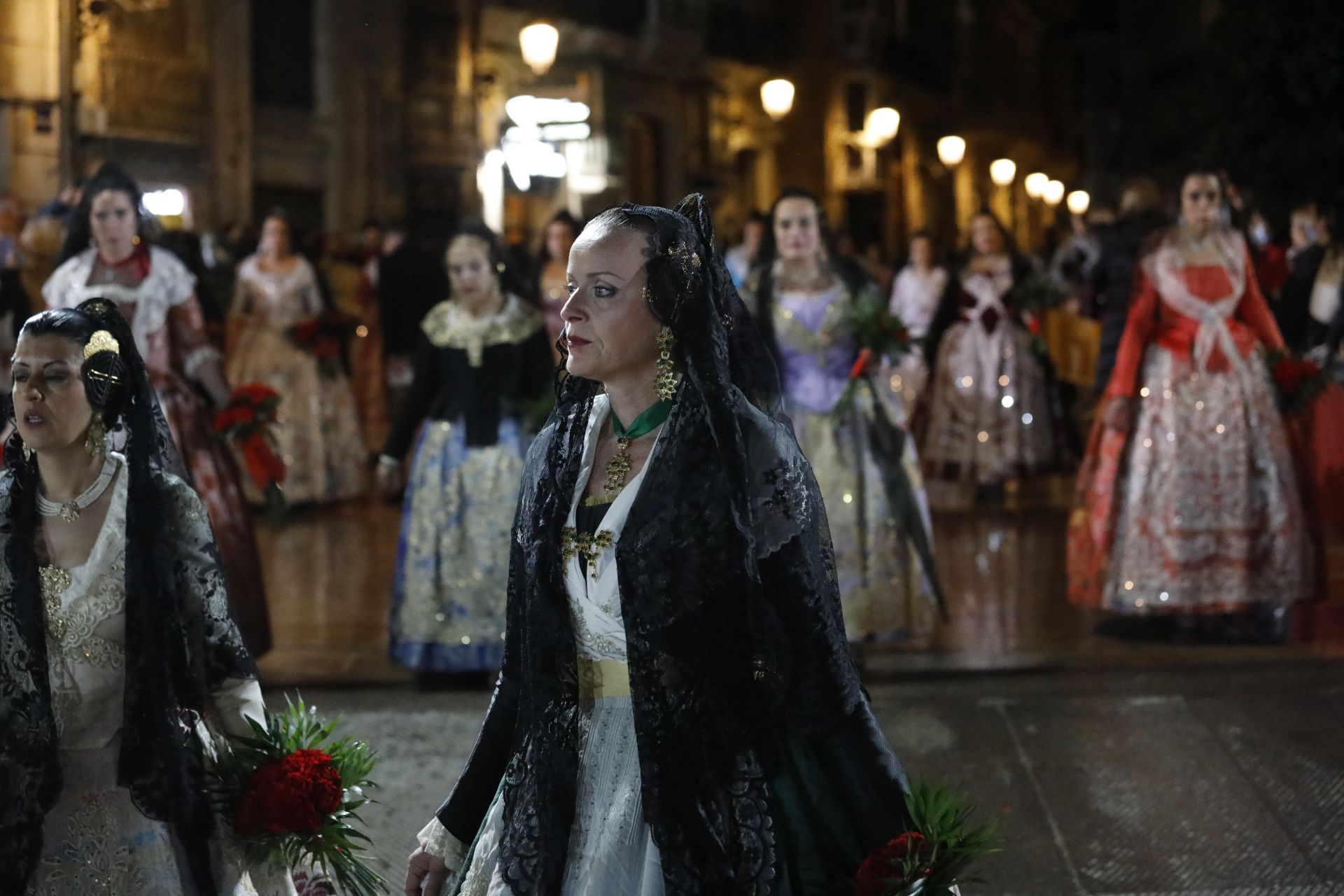 Búscate en el primer día de ofrenda por la calle Quart (entre las 22:00 a las 23:00 horas)