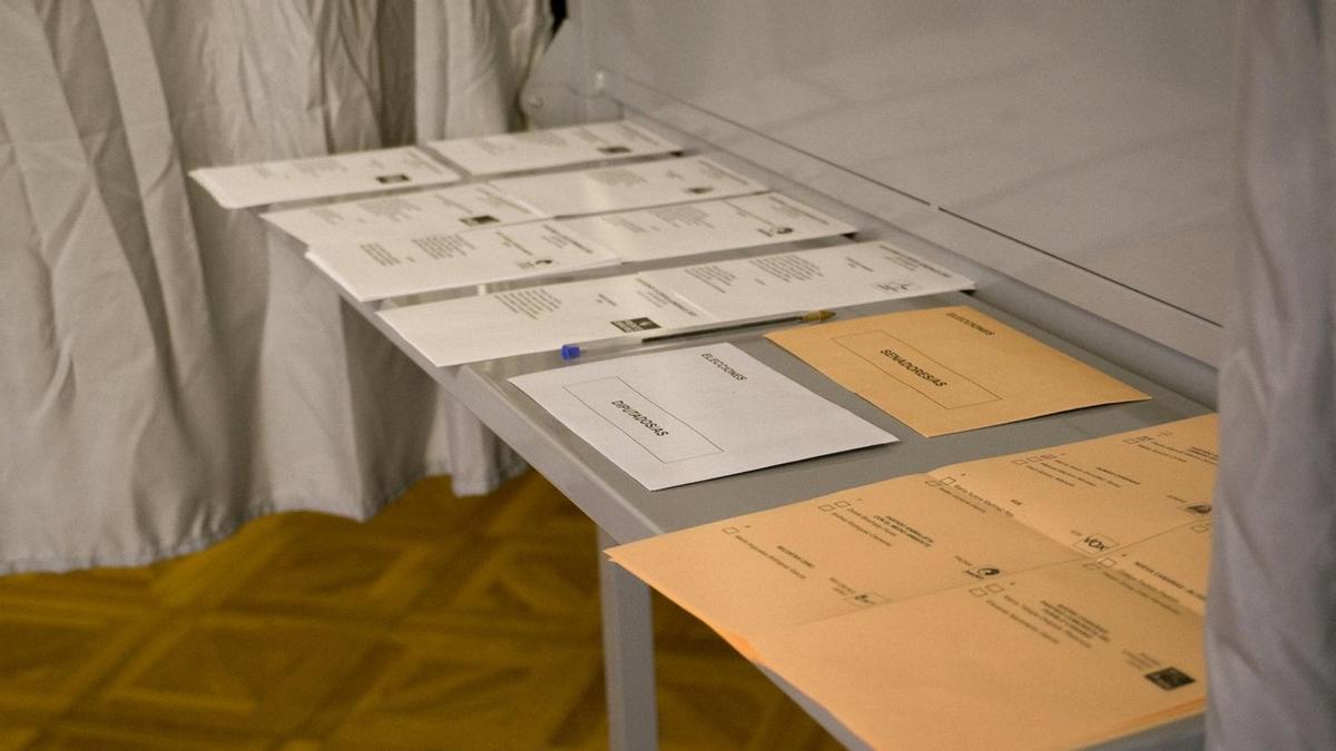 Más de 1.000 locales electorales en Canarias para unas elecciones generales en las que podrán votar cerca de 1,8 millones de personas.