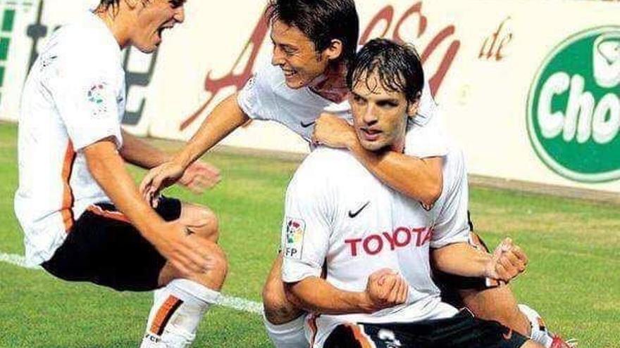 Silva, con Morientes y Villa