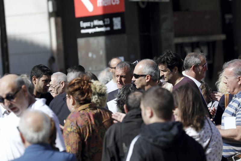 Concentración para protestar por la inseguridad en la calle Pignatelli