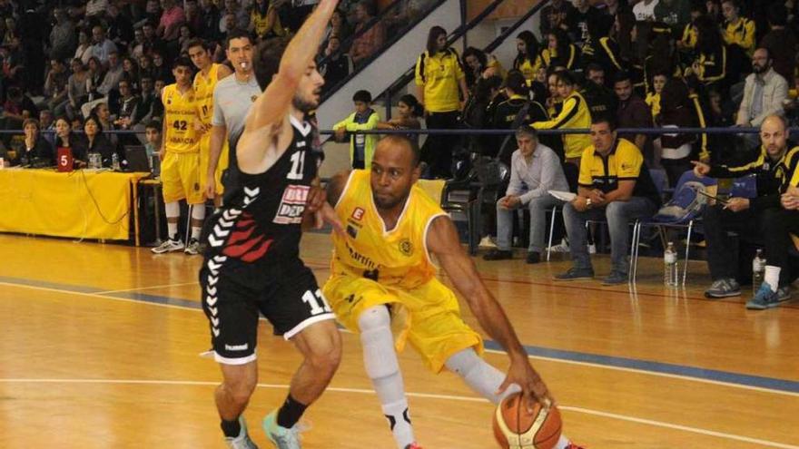 Joel Almeida realizó una exhibición impecable desde la larga distancia. // Noé Parga