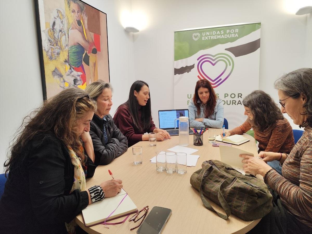 Unidas por Extremadura pide más recursos ante una región "a la cola" en protección animal.