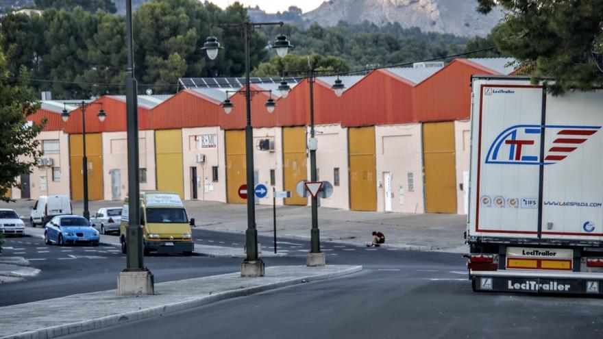 El PP de Alcoy afea al equipo de gobierno que no pida más ayudas para renovar los polígonos