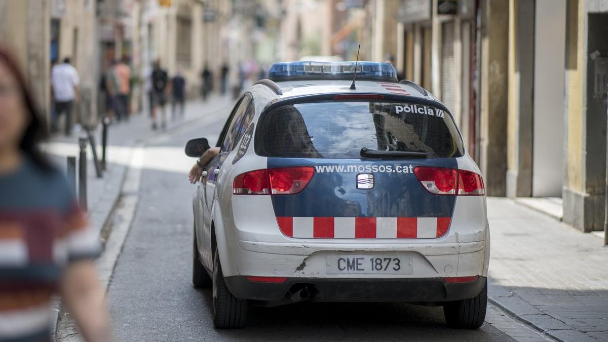 A prisión por tres tirones en Barcelona desde una moto