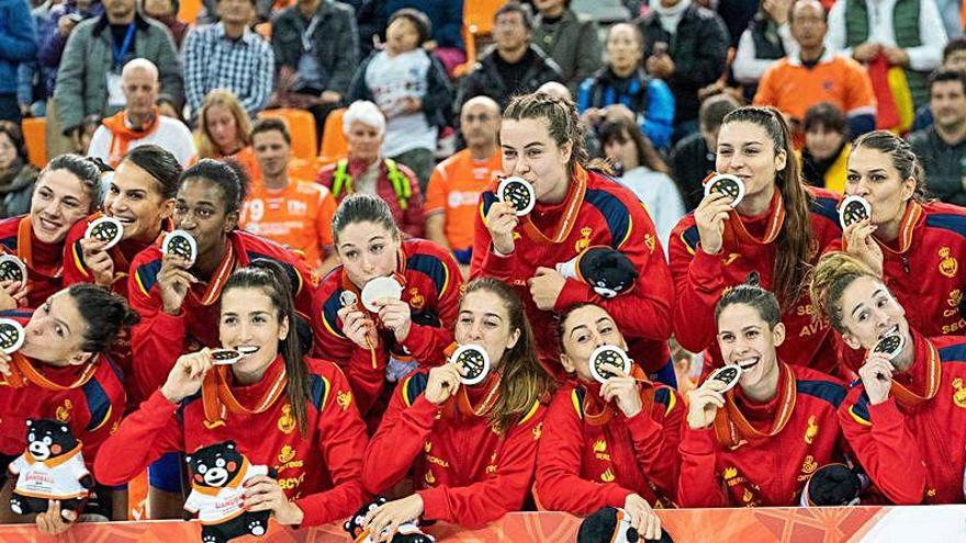 Las Guerreras celebran la plata en el pasado Mundial