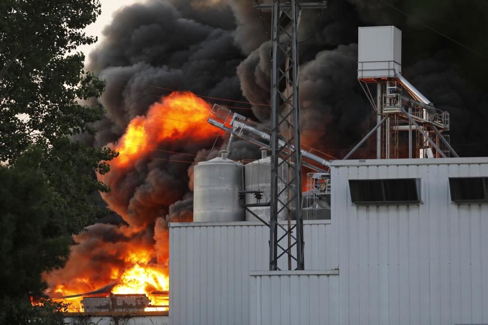 Incendi en una empresa de Sarrià de Ter