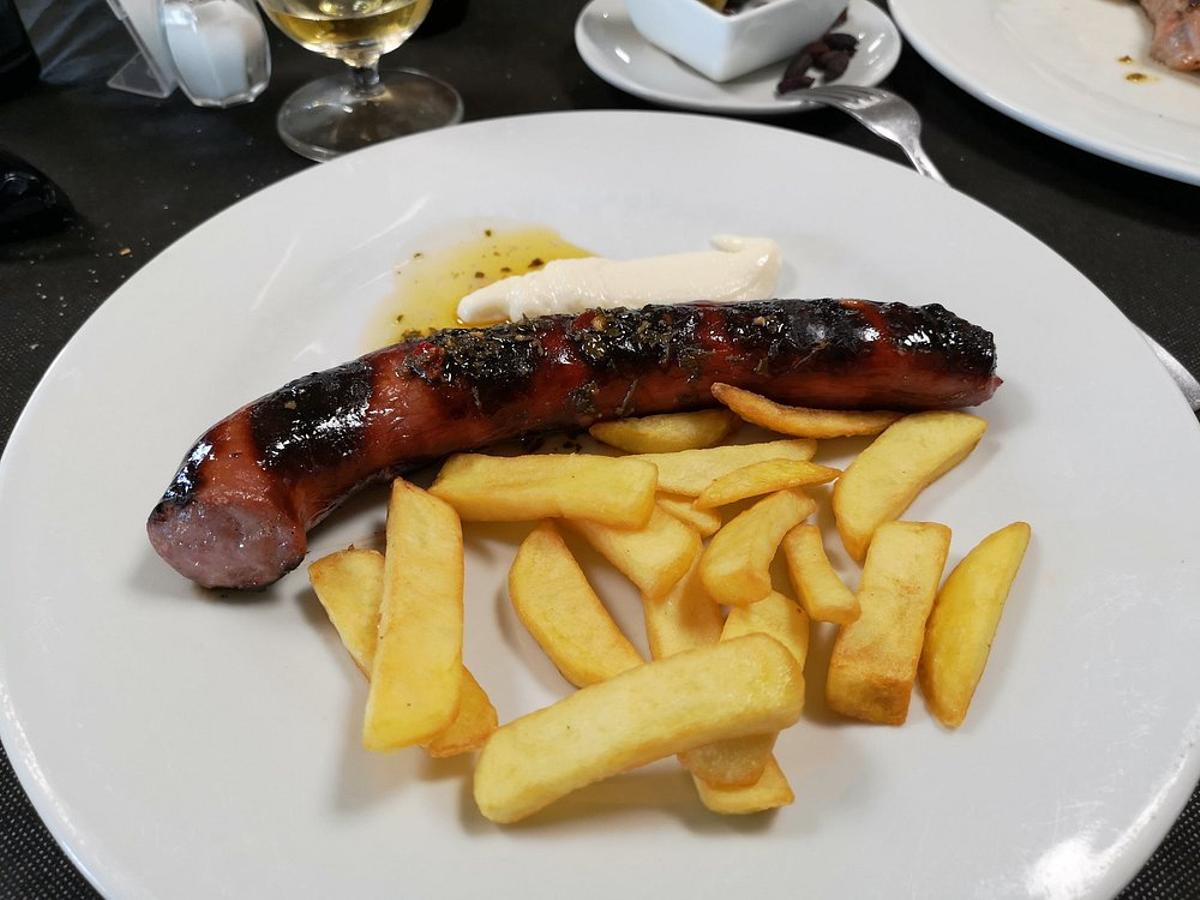 Longaniza criolla a la brasa de Hotel Restaurante Pepa