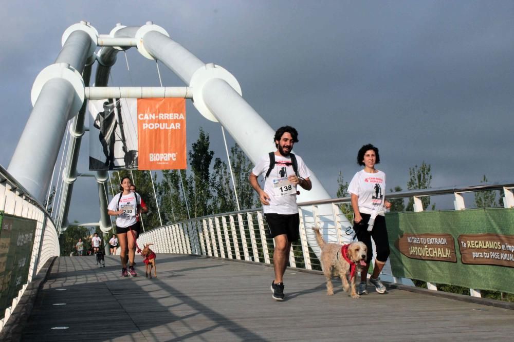 Los participantes en la cuarta Can-rrera.