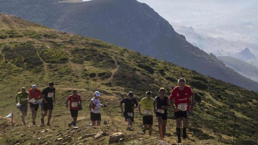 Corredores en la pasada edición del trail de Valgrande. | lne