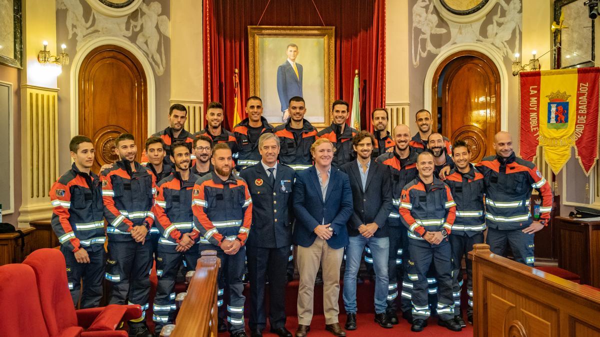 Acto de toma de posesión de los nuevos 17 bomberos de la ciudad.