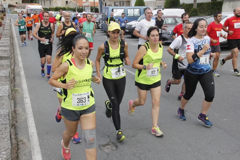 Más de medio millar de corredores completaron el espectacular y exigente recorrido de 21 kilómetros por la Costa da Vela de Cangas.