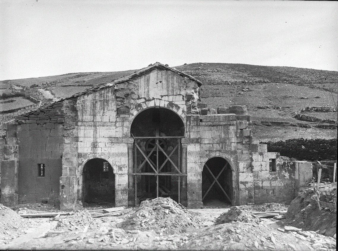 Cabecera de la iglesia en su estado primitivo.