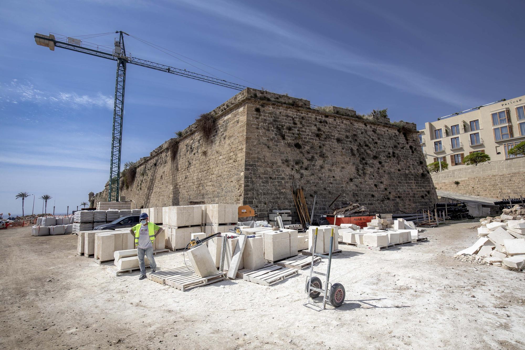 El ministro Ábalos visita el Baluard del Princep con la presidenta Armengol y el alcalde Hila