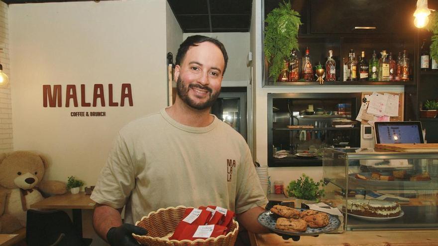Galletas solidarias en Ourense para ayudar a Venezuela: "Hemos agotado la primera tanda en tres días"