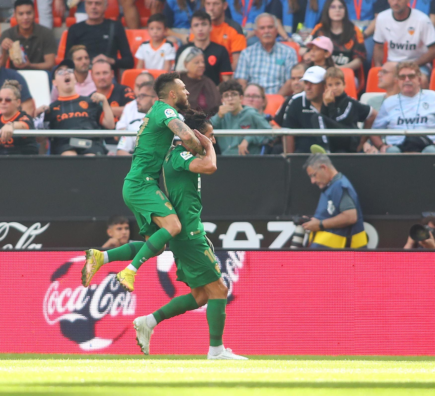 El empate entre el Valencia CF y el Elche en Mestalla, foto a foto