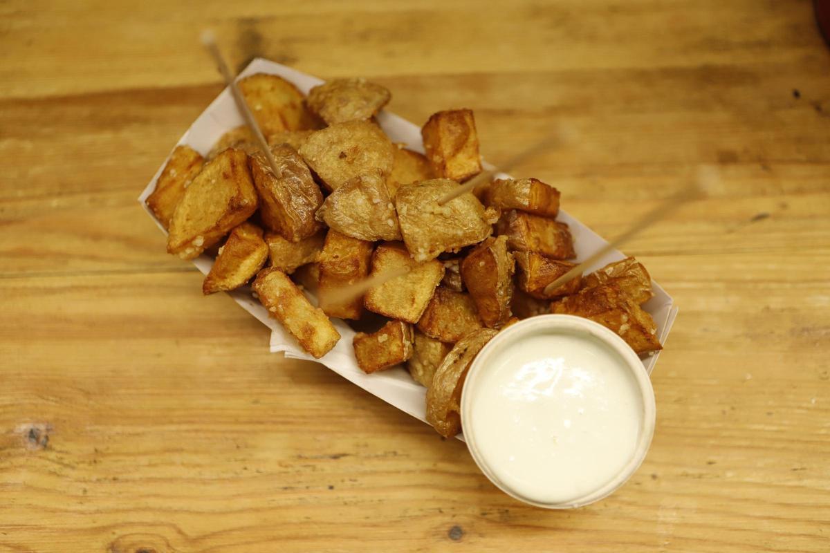 En imágenes | Así es La Piedra 64, el restaurante con los bocadillos más originales de Zaragoza