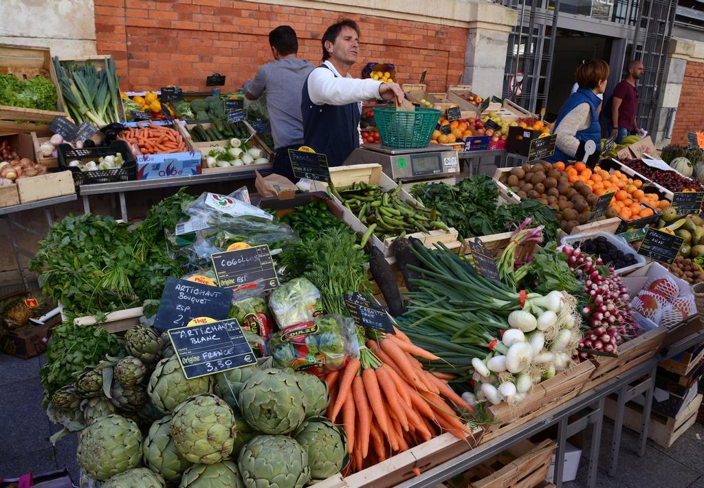 Mercado de Les Halles, que recuerda al madrileño de San Antón.