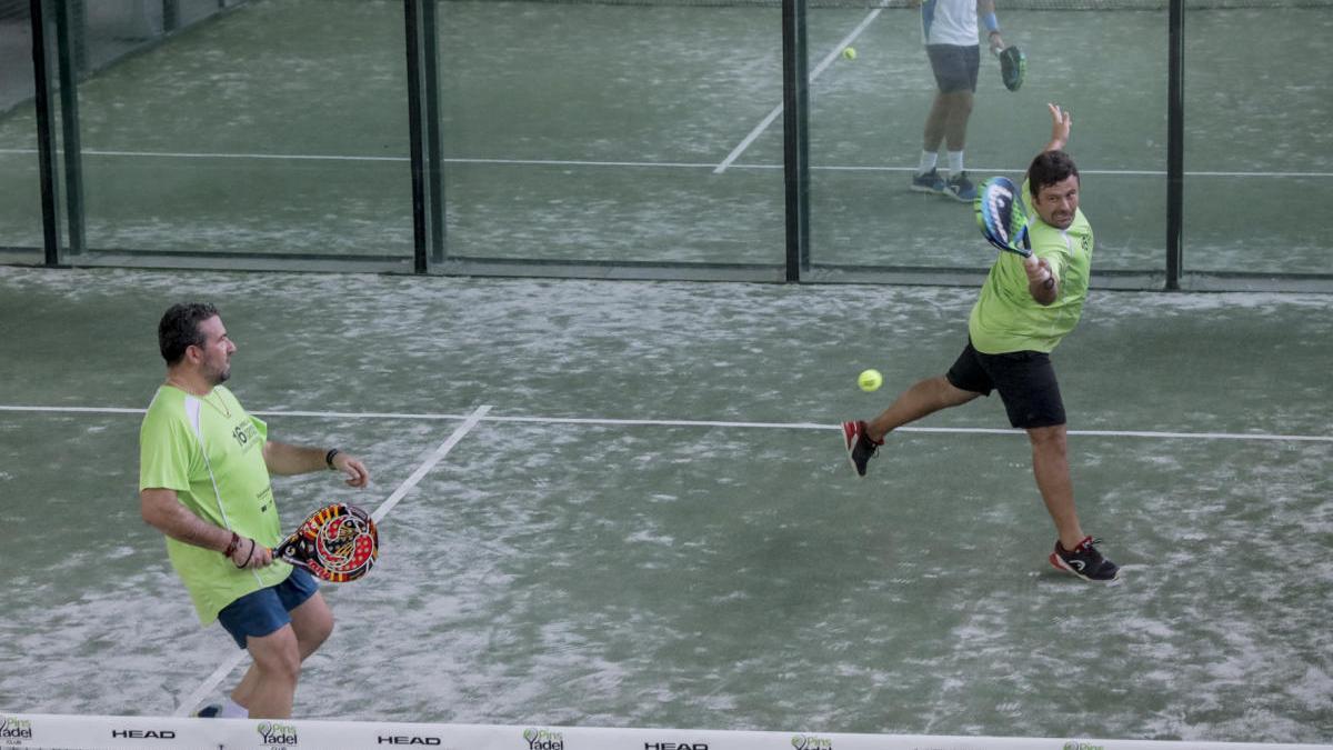 Dos jugadores, durante un torneo de pÃ¡del de Diario de Mallorca.