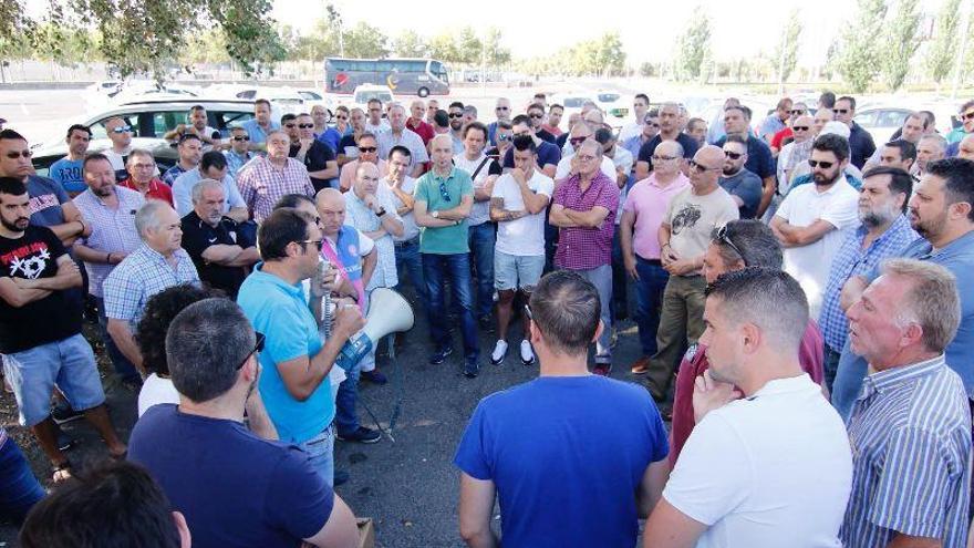 Los taxistas de Córdoba, a la espera de la decisión de Madrid