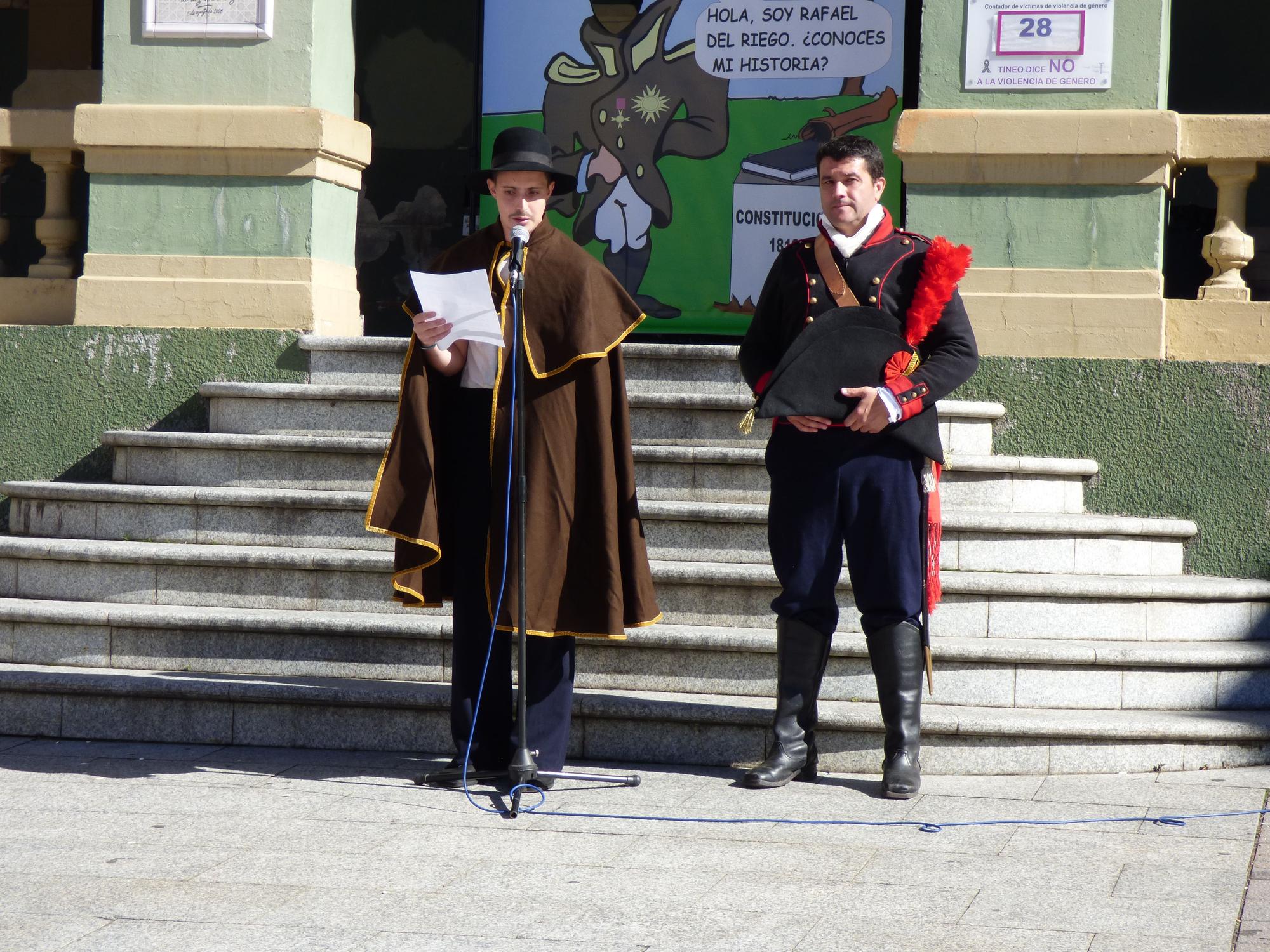 Así fue la recreación histórica sobre el paso del general Riego por Tineo