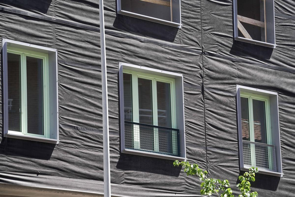 Visita a les obres de l'edifici d'habitatge cooperatiu en cessió d'ús de Manresa, La Bertrana