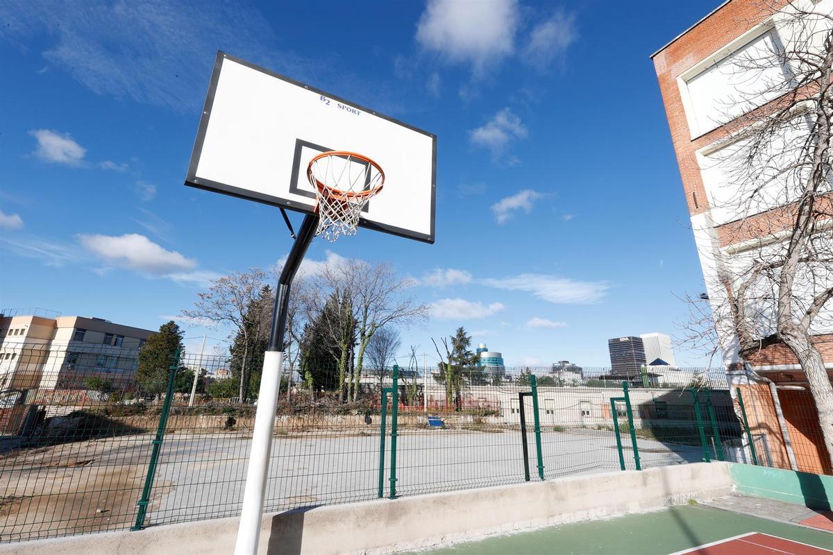 Una de las canchas utilizadas por el Estudiantes y los alumnos deliinstituto Ramiro de Maeztu como alternativa a La Nevera.