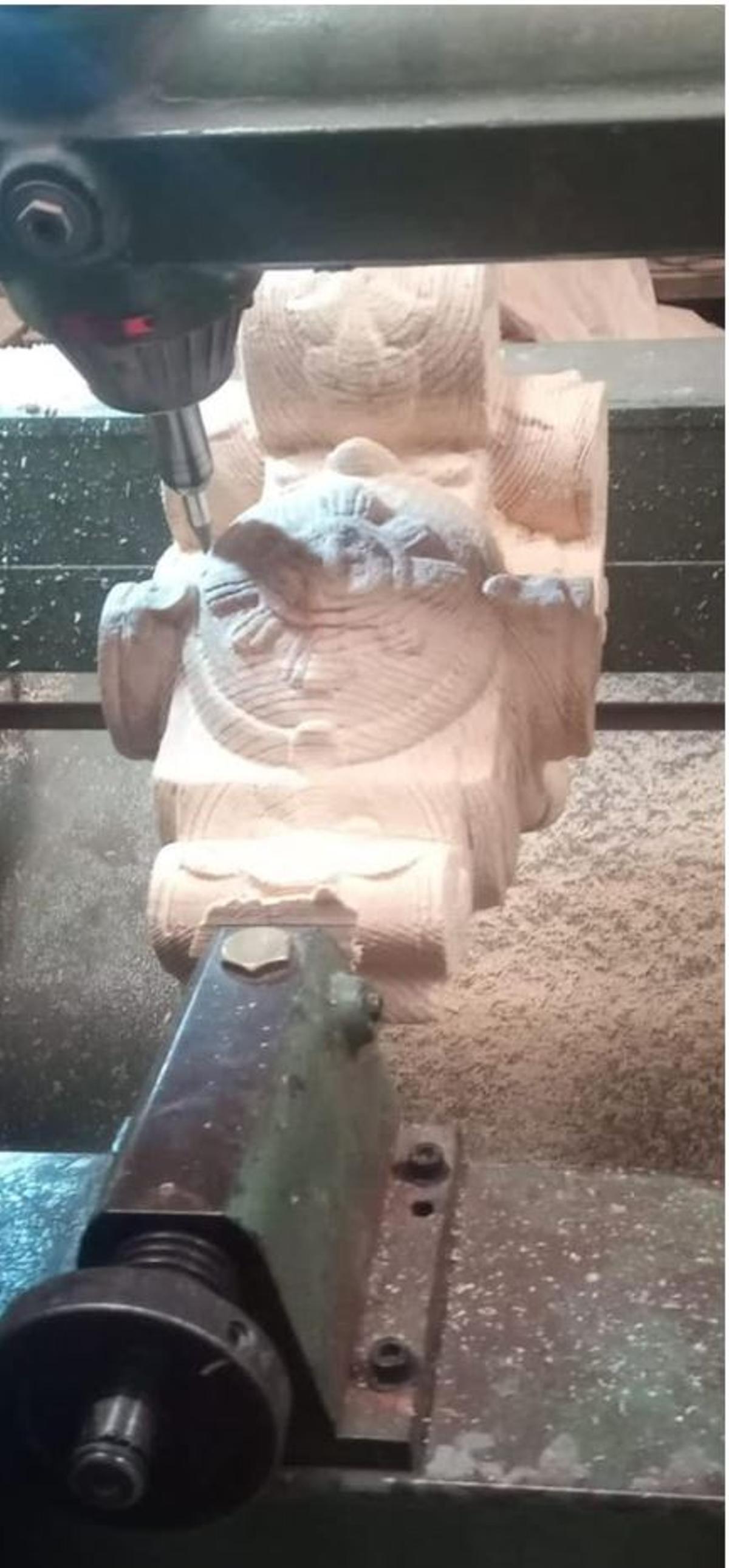 Las puntas de madera ya terminadas por Joaquín Mayans