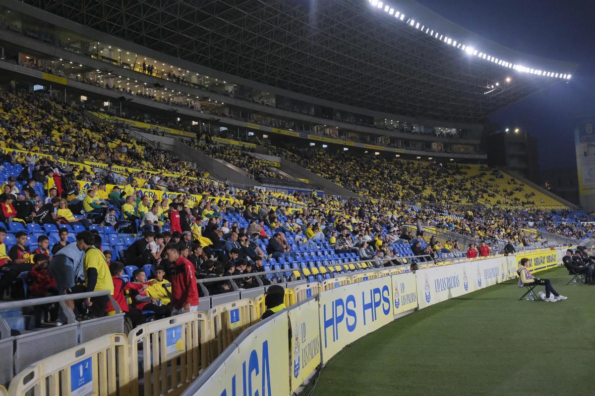 Imagen de la grada de Tribuna, en el pulso de anoche contra el Leganés.