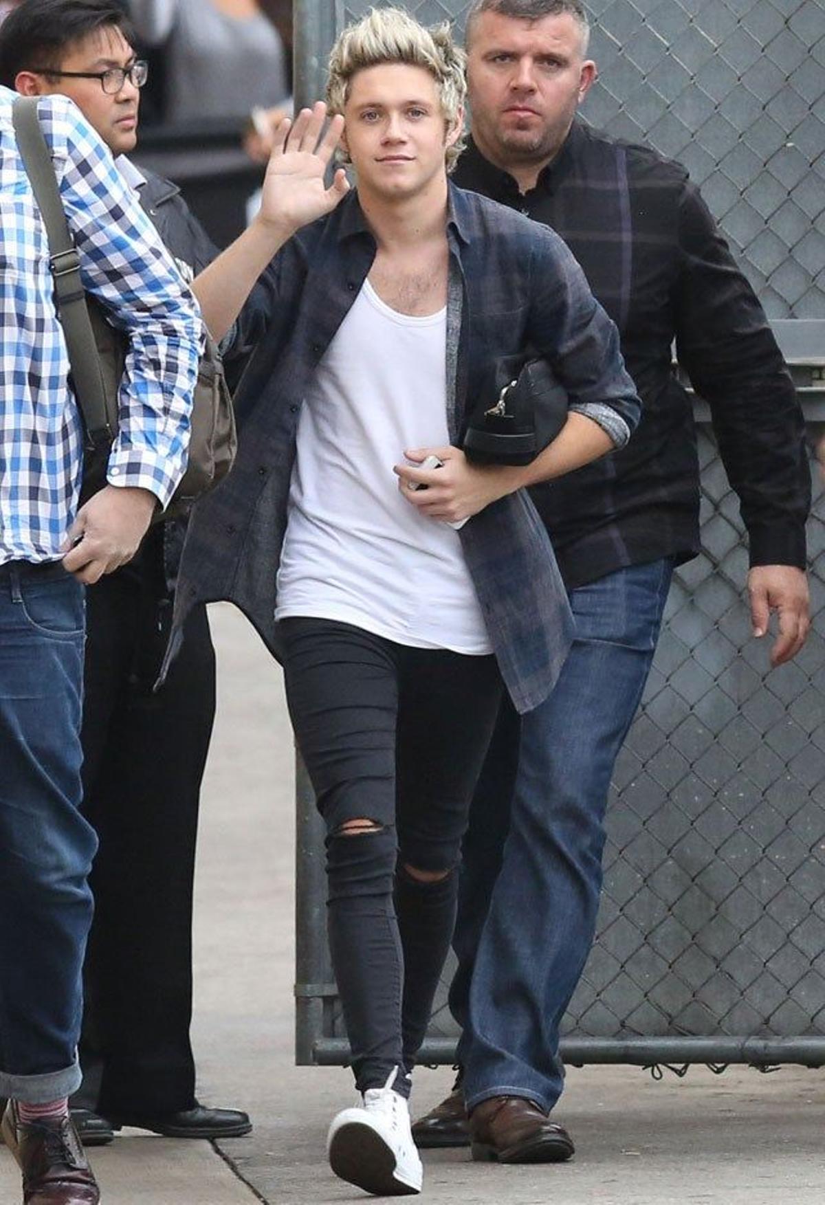 Niall Horan llegando al show de Jimmi Kimmel