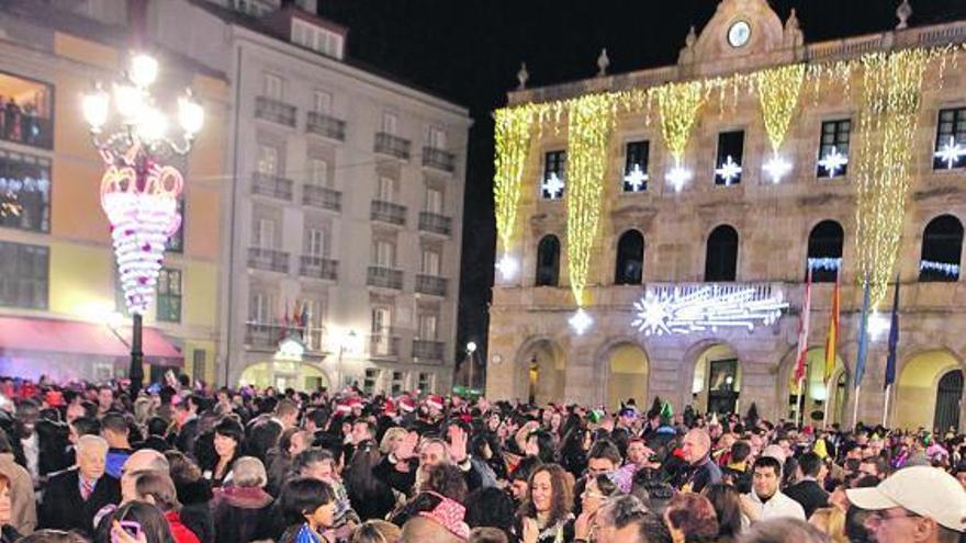 Los hosteleros quieren que haya chiringuitos en la plaza Mayor durante la Semana Grande