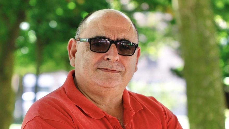 Laureano Álvarez, &quot;Lalo&quot;, profesor jubilado del colegio San Fernando de Avilés: &quot;Firmé mi primer contrato con 20 años; el alumno más joven me sacaba diez&quot;