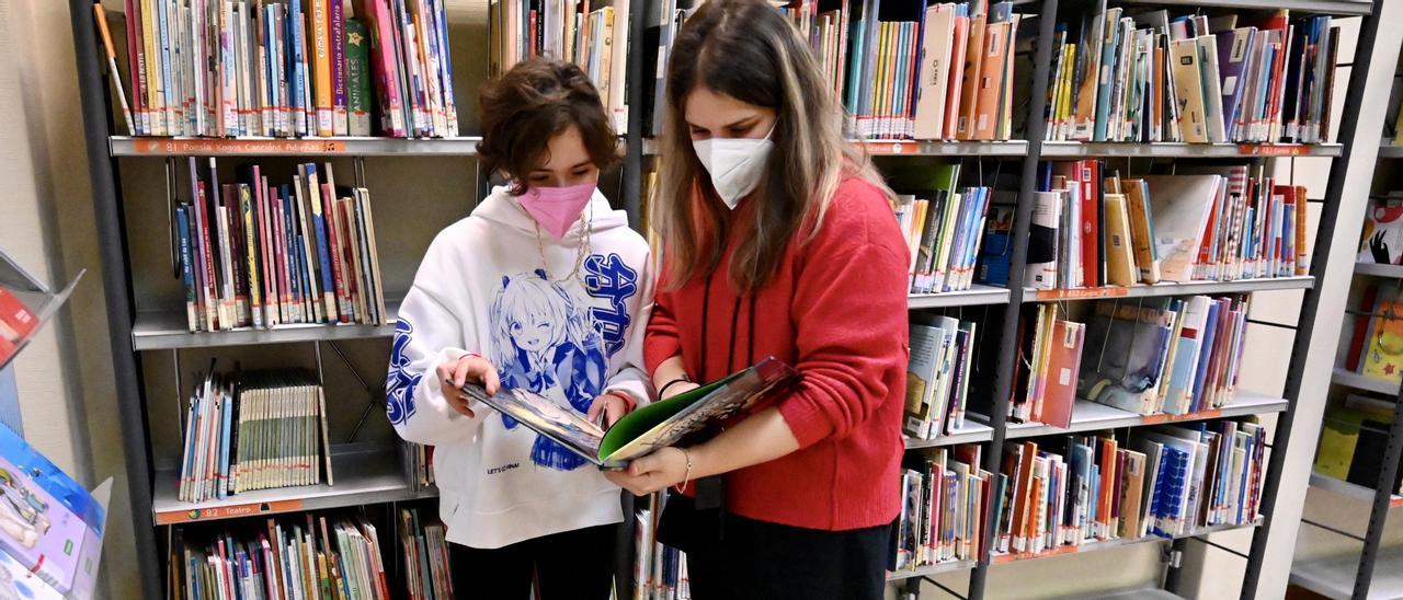 Lectura en la sala infantil de la biblioteca de Pontevedra.