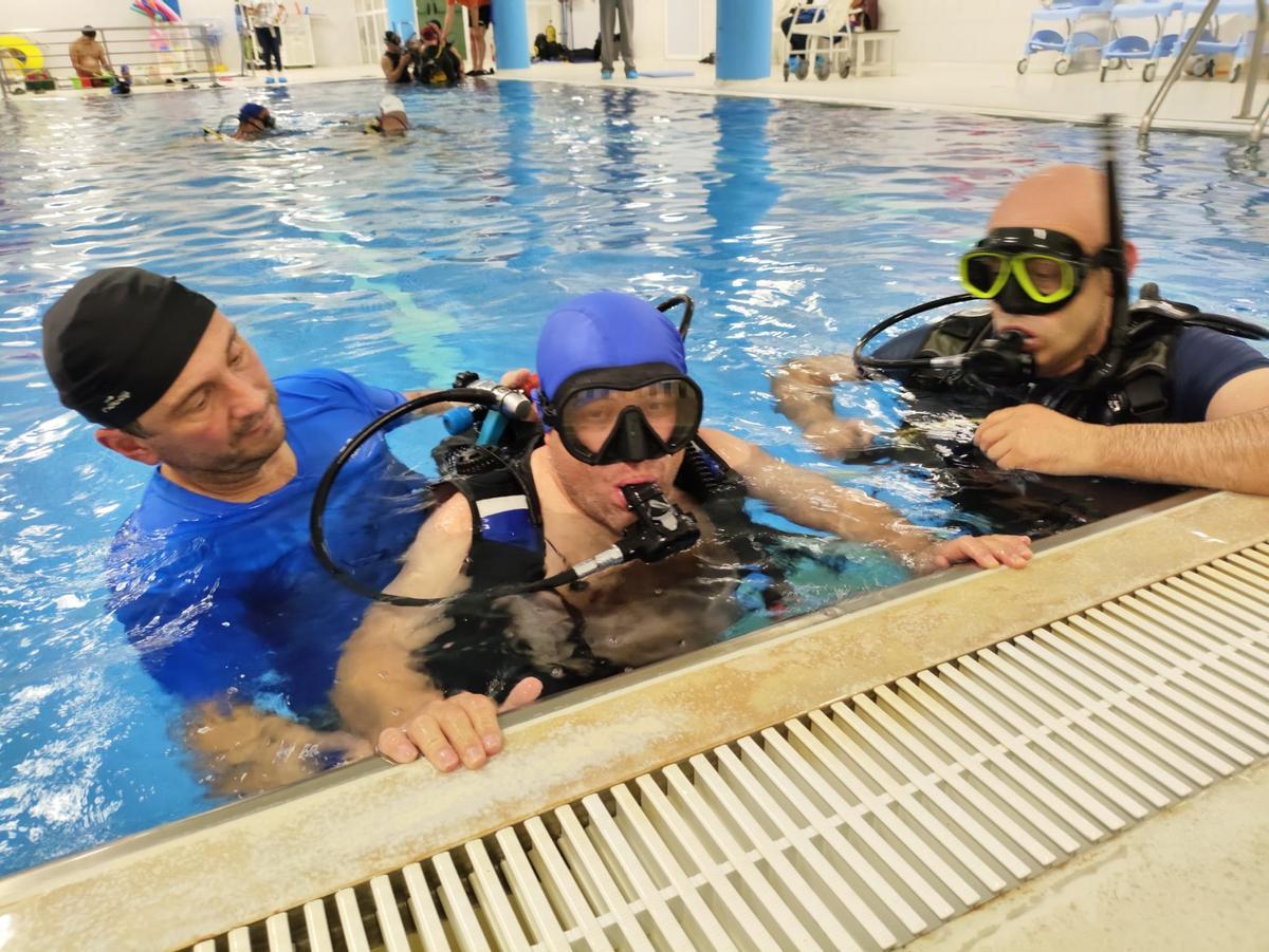 El buceo rompe barreras en Vigo