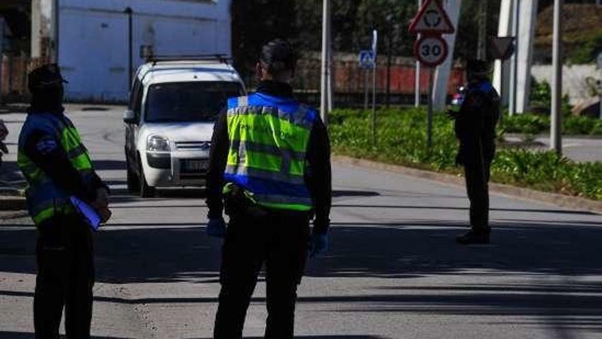 Un control de la Policía Local de Vilagarcía. // Iñaki Abella