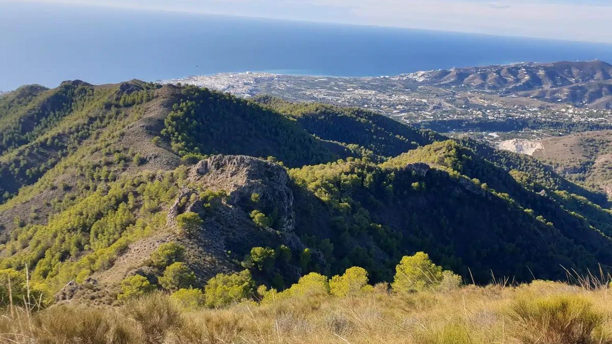 Nerja, vista desde las sierras de Tejeda y Almijara
