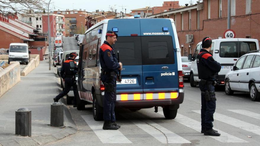 Baixa la presència policial al barri de Sant Joan de Figueres