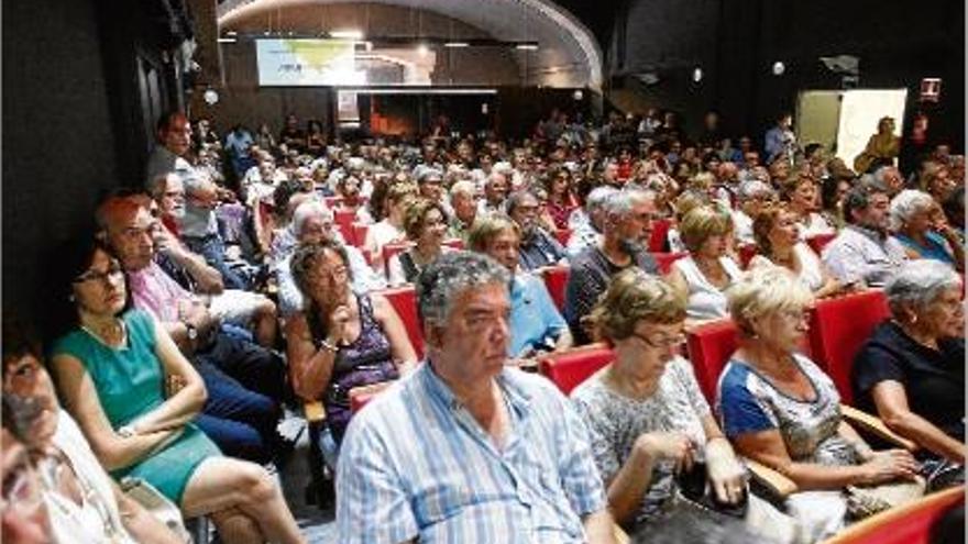 Martí Anglada va omplir l&#039;auditori Josep Irla.