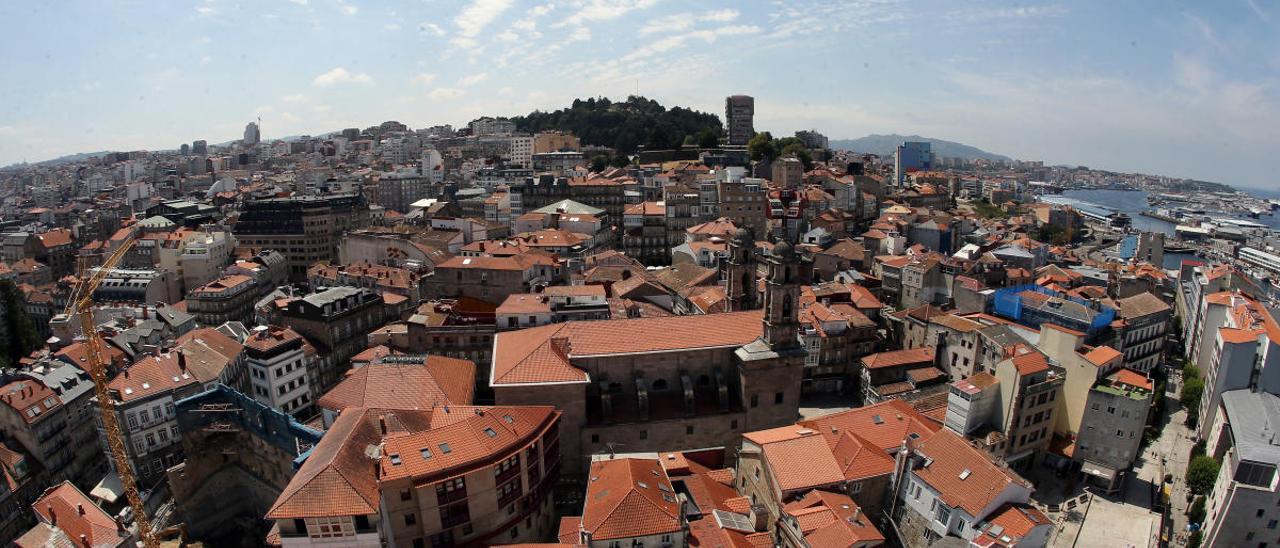 Panorámica del Casco Vello de Vigo. // Marta G. Brea