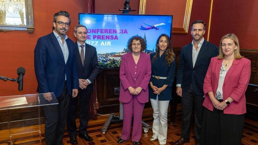 El BNG rechaza en la Diputación de Pontevedra subvenciones para Peinador, mientras en Santiago las aprueba para Lavacolla