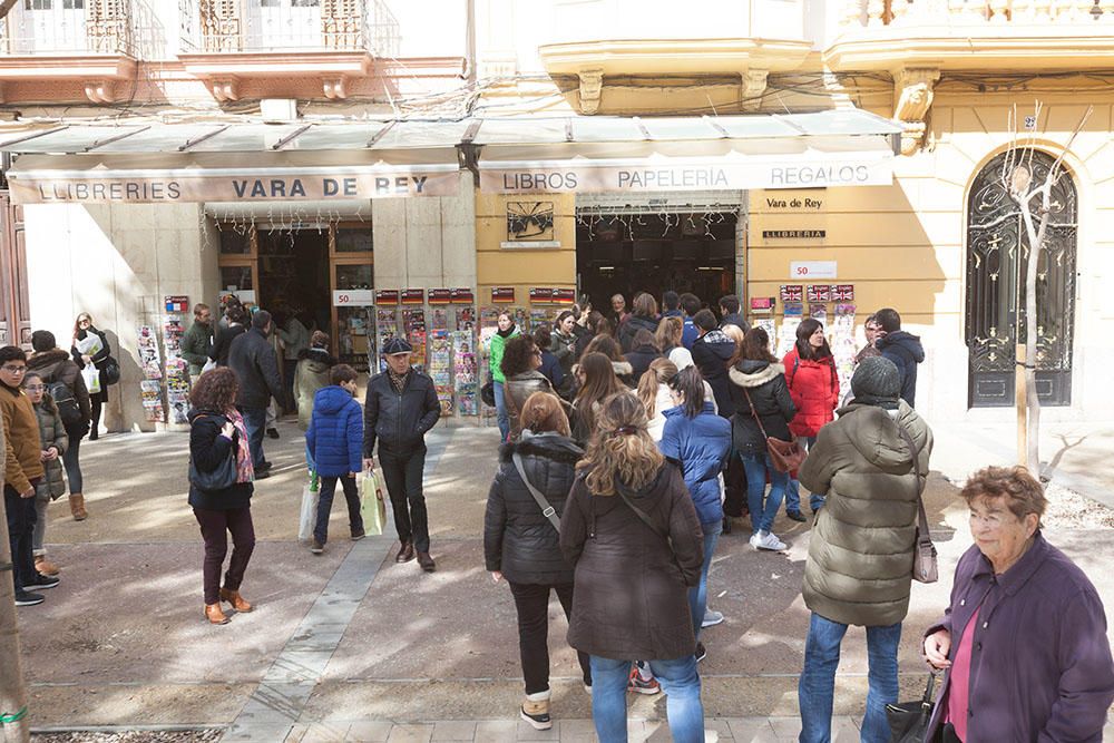 Cierre de la librería Vara de Rey